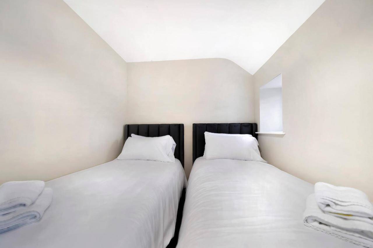 Glenside 'sleeping 4 Guests' Villa *